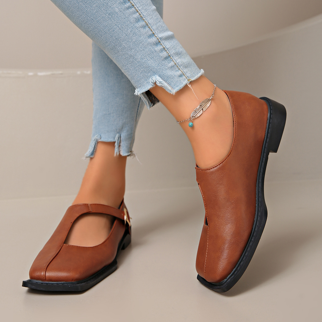 Madeleine Carré Flat